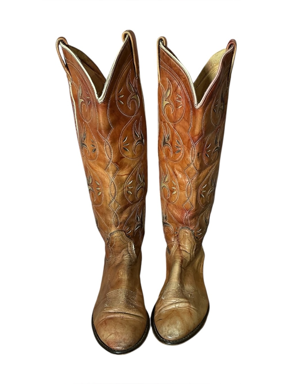 Vintage Long Point Toe Leather Cowboy Boot In Tan color with Stitch Design